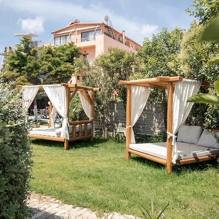 Hotel Georgia's Garden By Omilos