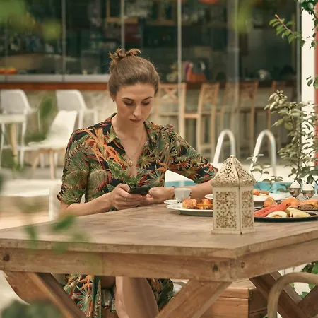 Georgia's Garden By Omilos Hotel